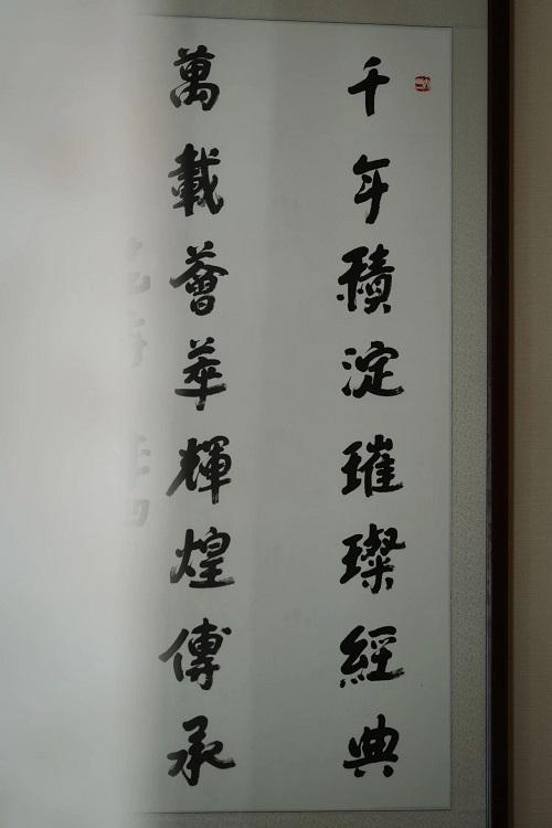 家具厂凹凸传奇：遇见春天的仪式感PG电子麻将胡了模拟器来仙游红木(图6)