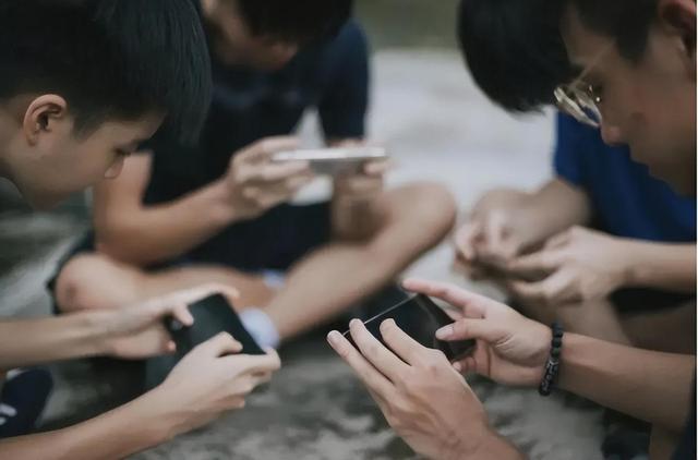 无数中国青少年被荼毒家长却一无所知PG麻将胡了校园“奶头乐”泛滥成灾(图7)