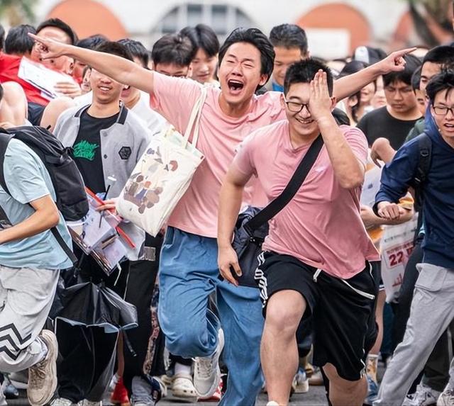 无数中国青少年被荼毒家长却一无所知PG麻将胡了校园“奶头乐”泛滥成灾(图14)