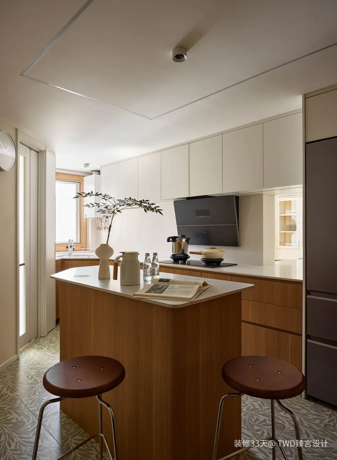 餐厨开窗洞餐桌嵌入餐边柜麻将胡了app卧