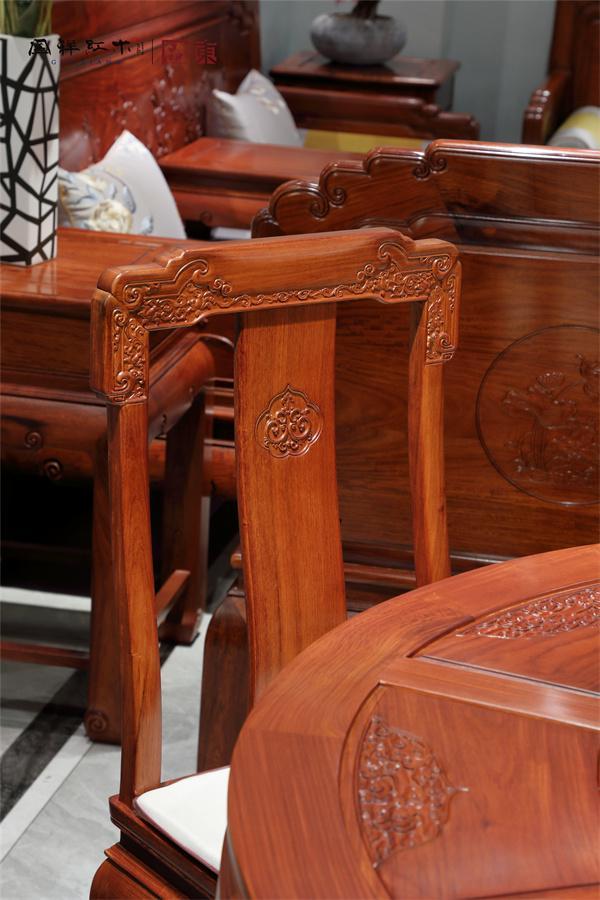 木三款经典餐桌解锁您家的核心区美学麻将胡了东阳红酸枝家具品牌国祥红(图2)