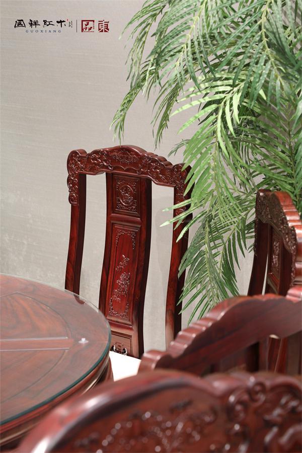 木三款经典餐桌解锁您家的核心区美学麻将胡了东阳红酸枝家具品牌国祥红(图3)
